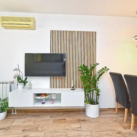Apartment Fuer 4 Personen Ca 60 Qm In Pula, Istrien Istrische Riviera Pula